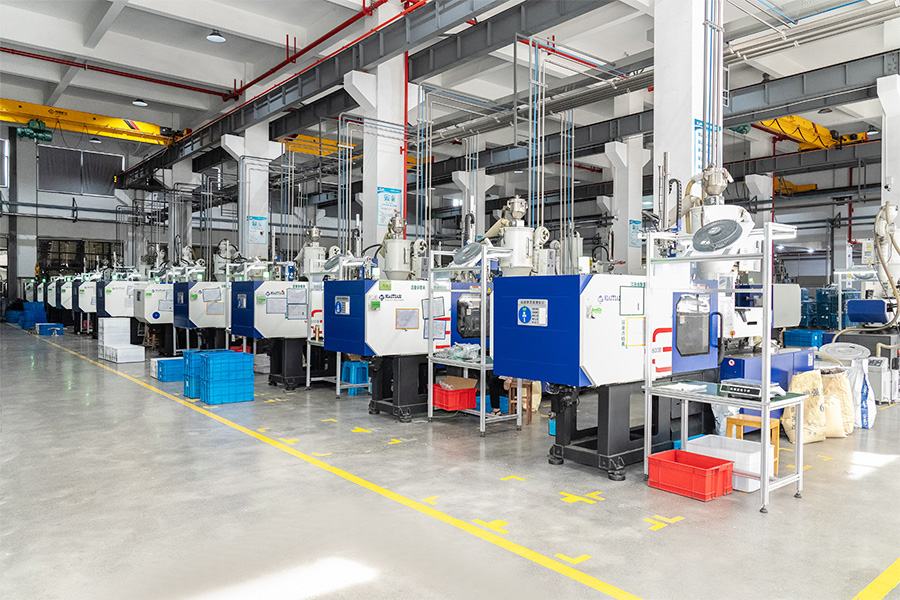 Factory environment, unspecified workshop area